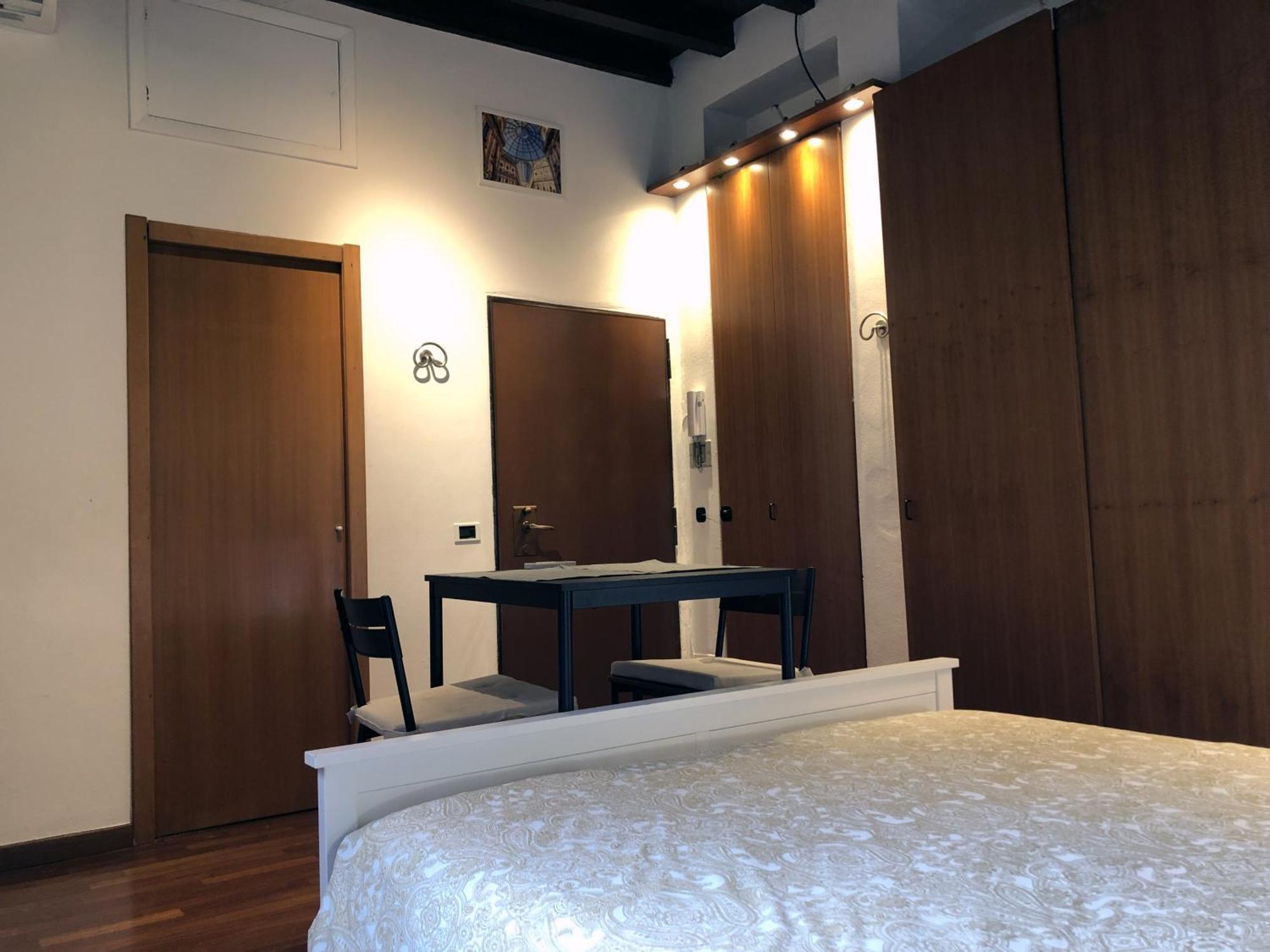 Brera Vip Spotlight - Brera - Duomo - Castello Sforzesco - Lanza Metro M2 Apartment Milan Luaran gambar